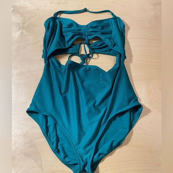 Time and Tru One Piece Swimsuit 3X (24W-26W) Green (IO) - Picture 8 of 16